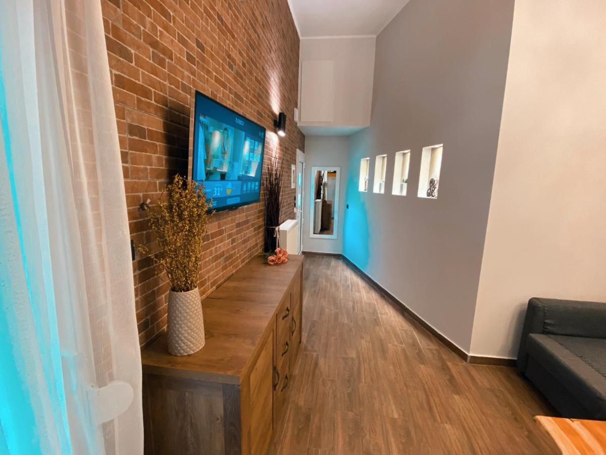Panos Signature Loft เนอาเปรามอส ภายนอก รูปภาพ